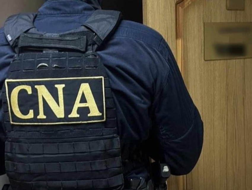 25 тысяч евро, чтобы «замять» дело о наркотиках: операция CNA в центре Кишинева 