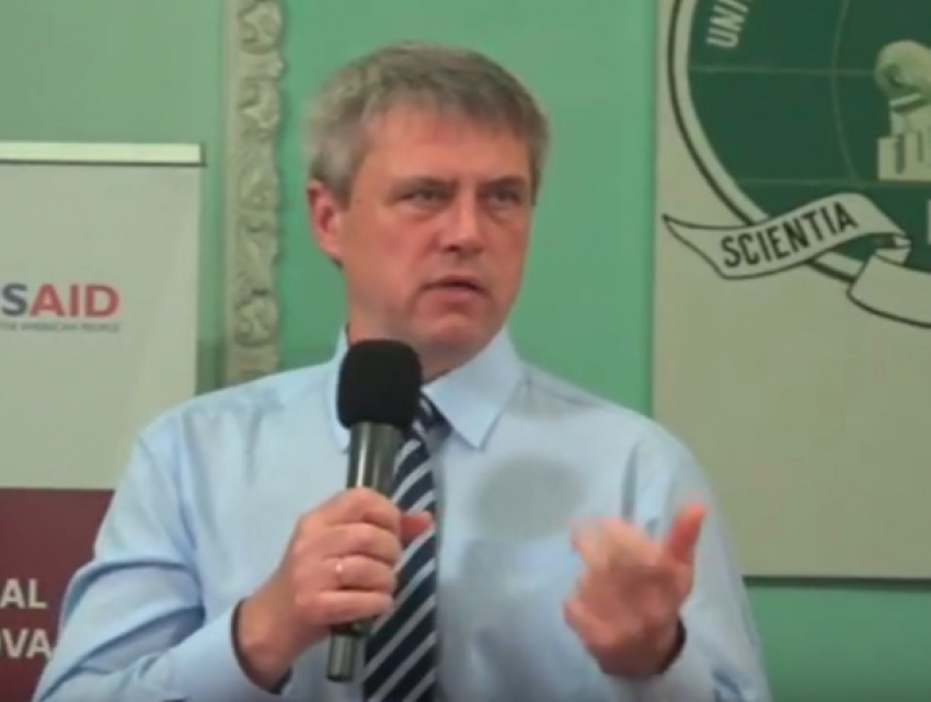 Обязательными для исполнения назвал рекомендации ЕС и США вице-председатель партии Усатого 