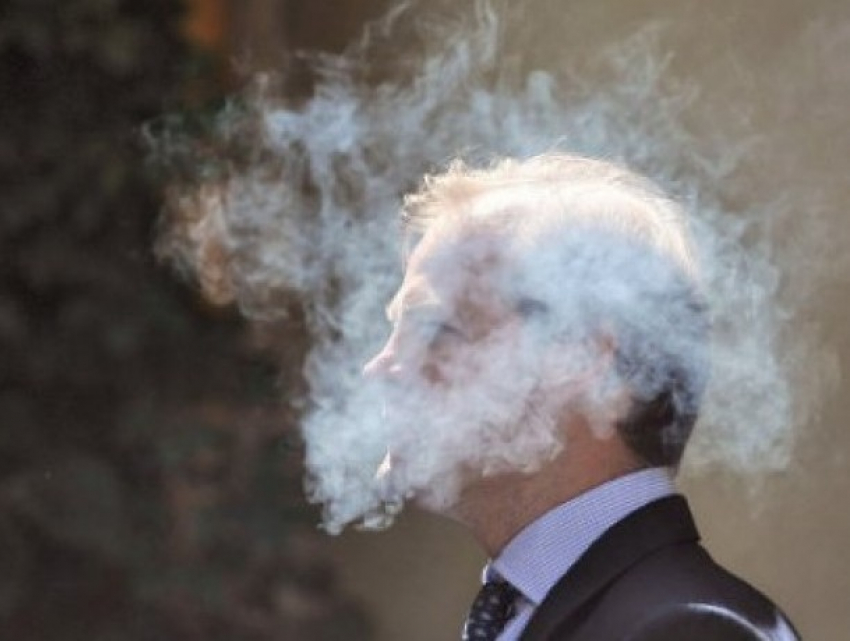 Устрашающие картинки и надписи появятся на пачках сигарет в Молдове