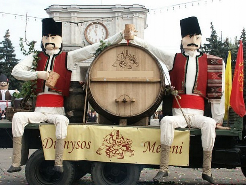 В День вина Центральная площадь Кишинева будет закрыта для транспорта