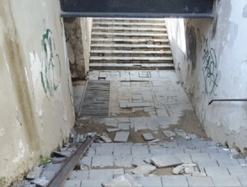 Ужасающее состояние подземных переходов Кишинева вызвало предложение экспертов кардинально решить проблему