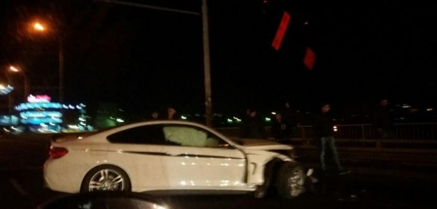 За рулем BMW, влетевшего в панно на Виадуке, был 20-летний гражданин Израиля