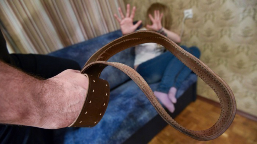 В Санкт-Петербурге 19-летней молдаванке сломали позвоночник