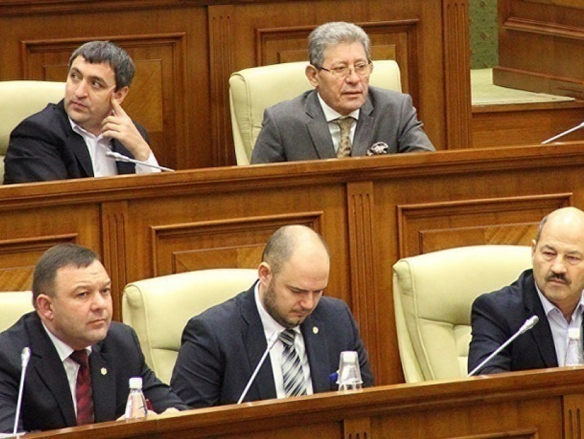 Либералы Молдовы обвинили демократов в «неверности» и официально перешли в оппозицию