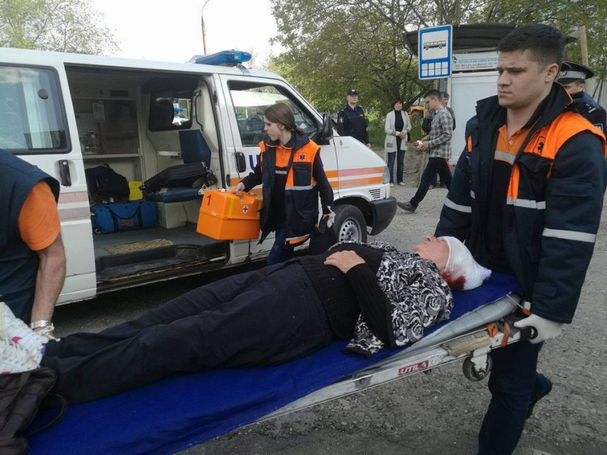 Раненых женщин в конфликте с «амбалами» на запрещенной стройке в Кишиневе сняли на видео