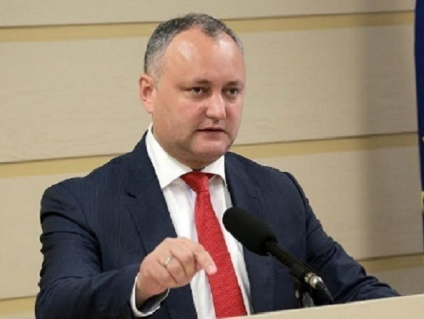 Додон призвал Канду извиниться перед молдавским народом, а не перед румынским парламентом