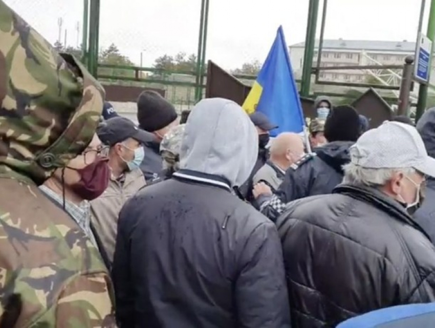 Итоги беспорядков в Варнице – полиция завела два уголовных дела