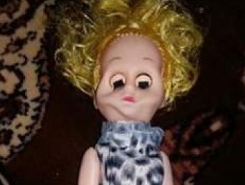 Партия Шора подарила избирателям жуткие куклы