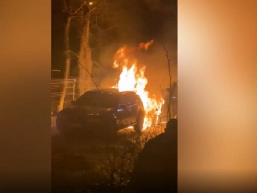 На Рышкановке сожгли два автомобиля