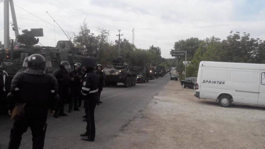 Социалисты почти на час задержали танки НАТО на границе РМ 