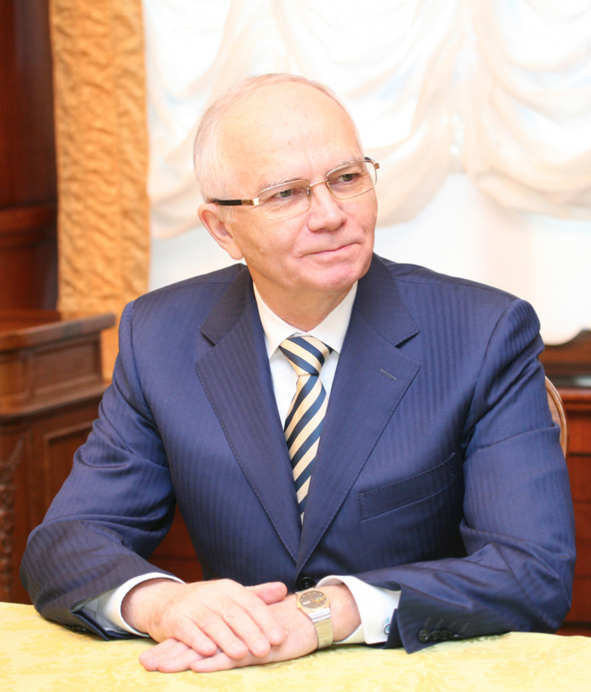 Посол России в Молдове поздравил всех женщин республики с 8 Марта 