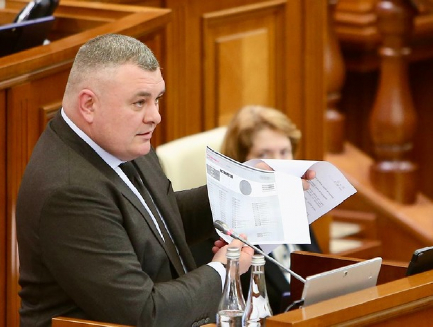 Новак - депутатам PAS: Вы создаете механизм для фальсификации выборов