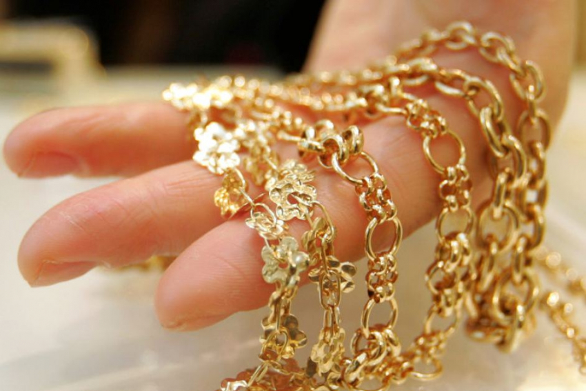 Бонни и Клайд молдавского разлива обчистили ломбард во Флорештах