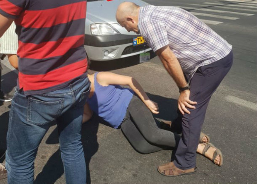 Столичный таксист сбил женщину на «зебре» на Ботанике