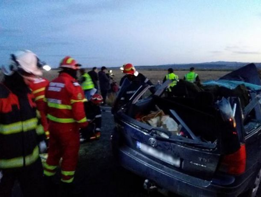 В страшном ДТП возле Сучавы погибли пять человек и четверо получили травмы 