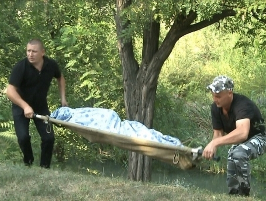 Мертвого мужчину обнаружили жители Кишинева в реке Бык