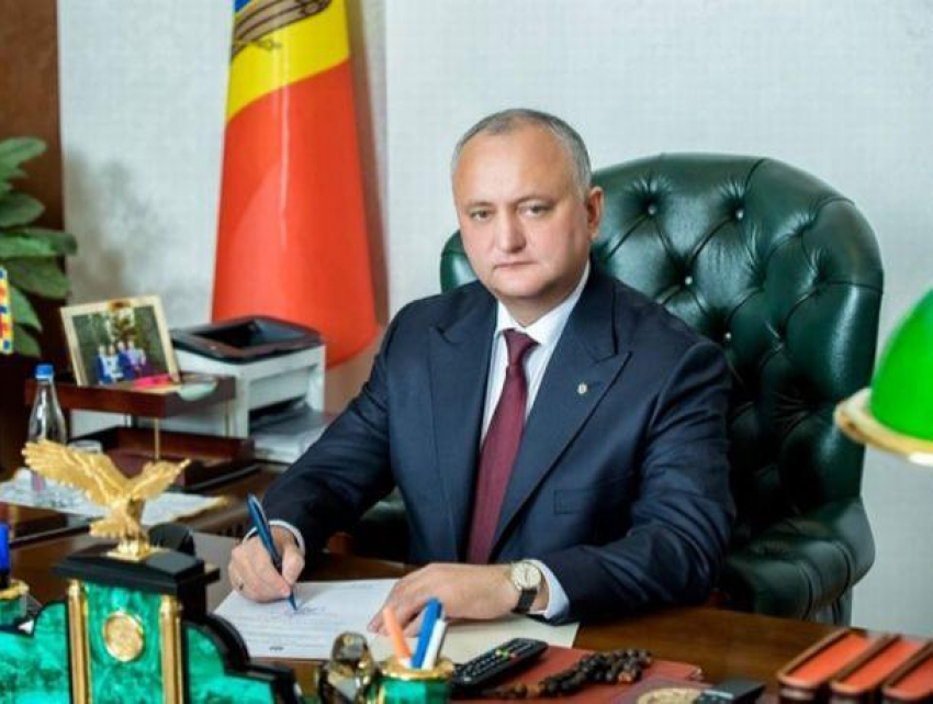 Додон: не сдавайтесь, не отказывайтесь от своей страны, не прекращайте мечтать о лучшем будущем в Молдове