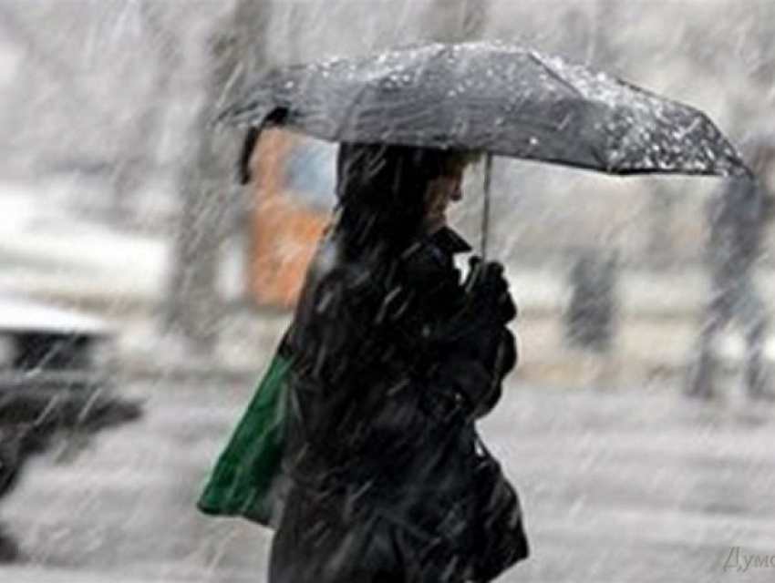 Резкое похолодание и дожди со снегом ударят в выходные по Молдове