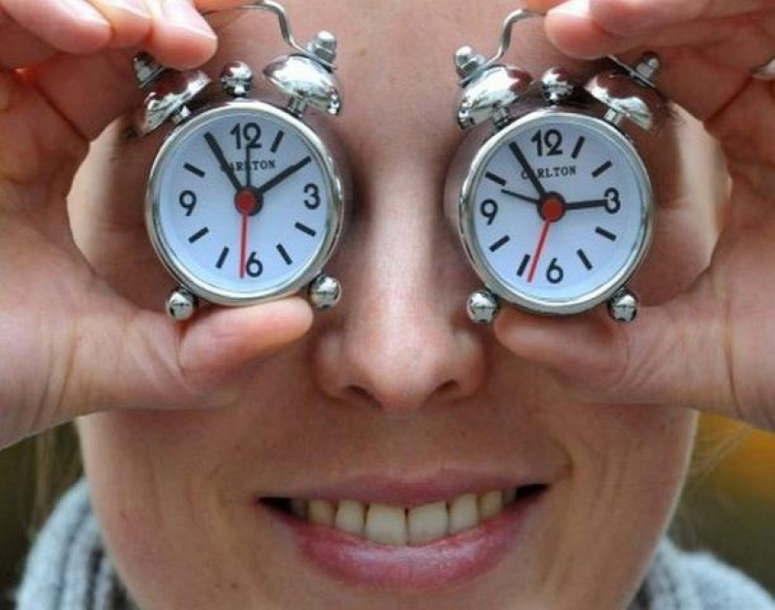 Жителей Молдовы предупредили о переводе стрелок в ночь с субботы на воскресенье 