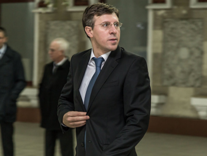 Киртоакэ снова бредит про влияние Путина на выборы в Молдове