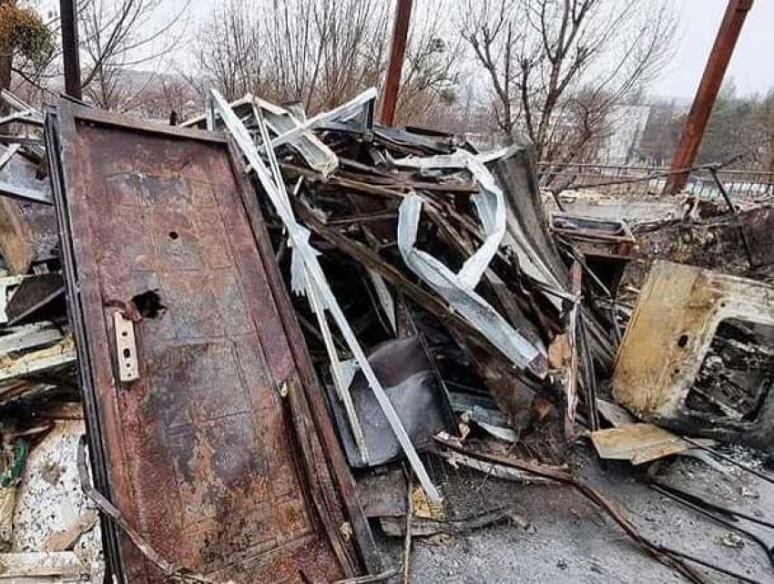 Примэрия отремонтирует крышу дома в Кишиневе, разрушенную при пожаре в мансарде 