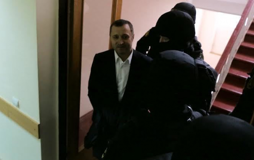 Филат снова появился в здании суда 