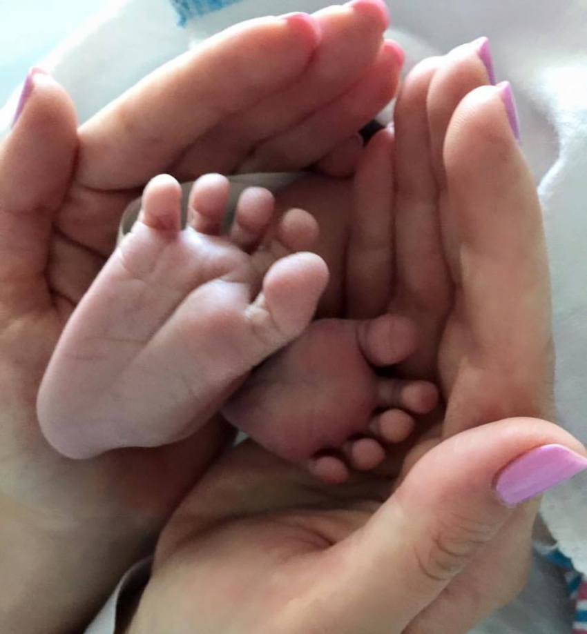 Жасмин опубликовала первое фото новорожденного Мирона Шора