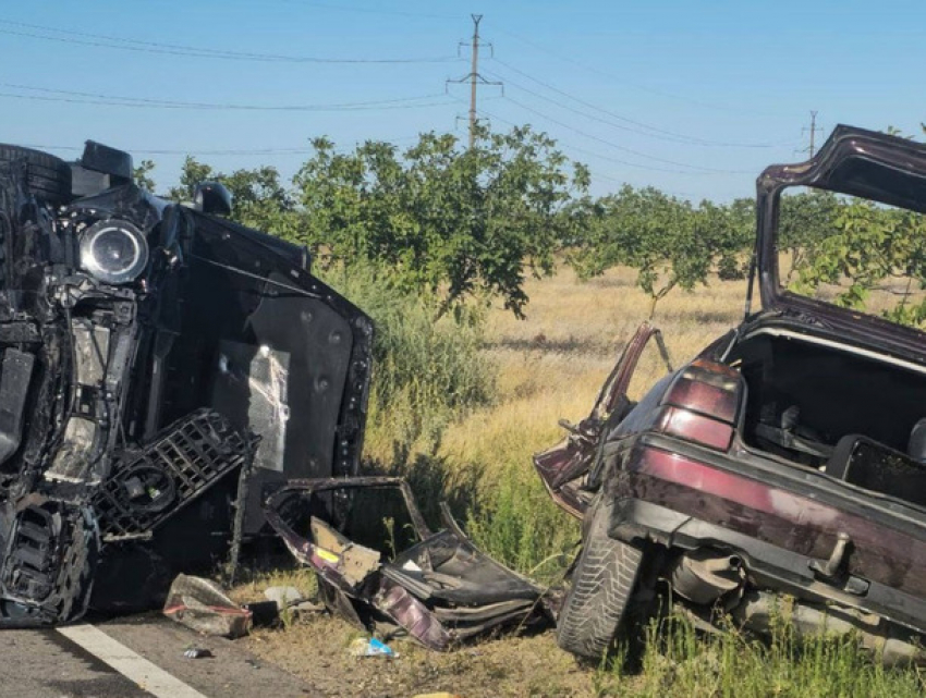 Трагедия в Кагульском районе: в ДТП погибли супруги, трое детей в больнице