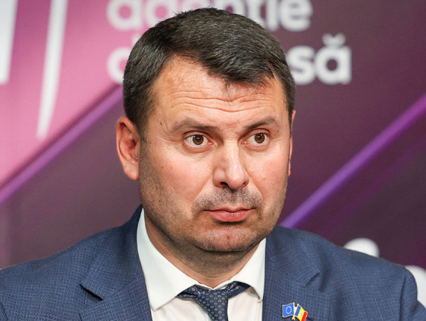 «Трижды нажали кнопку - и домой»: Костюк рассказал о работе депутатов