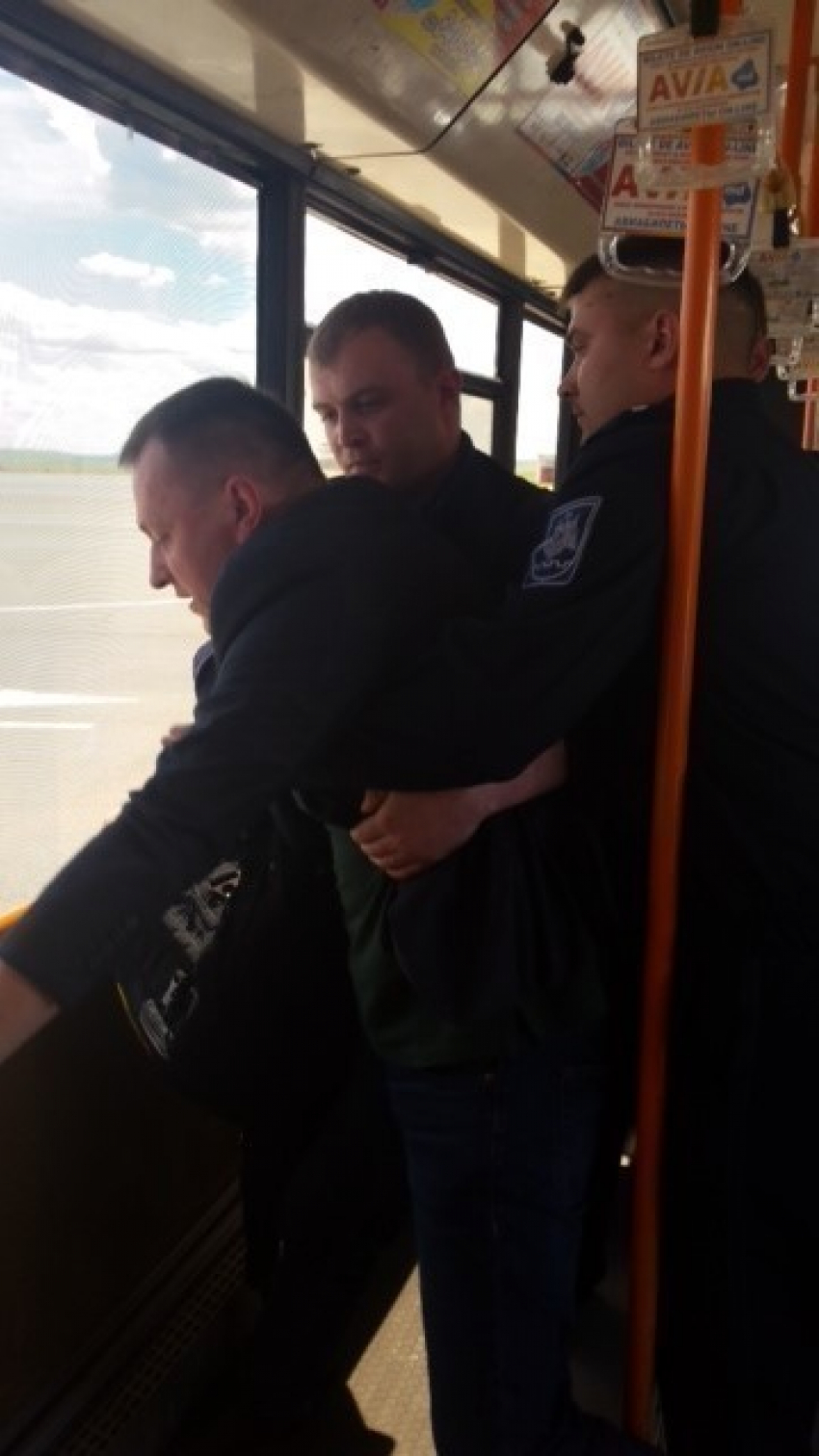 Григория Петренко задержали в Международном аэропорту Кишинева 