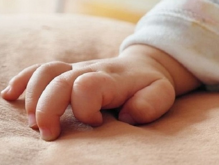 В Фэлештах мать обнаружила тело собственного месячного младенца
