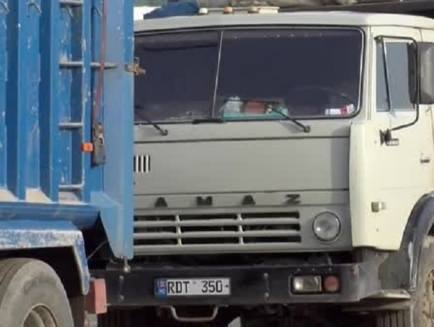 Водителям из Молдовы разрешили более 3 месяцев ездить по Украине без проблем