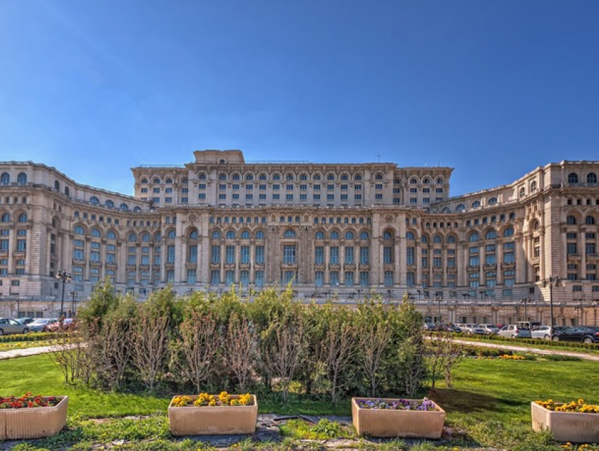 Румынские власти зачистили фиктивные адреса: граждане Молдовы остались без документов