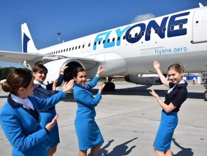 Десятки пассажиров застряли в аэропорту Кишинева из-за отмены рейса компании FlyOne
