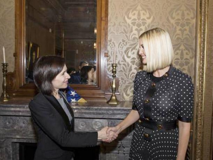 Иванка Трамп и Майя Санду пожали друг другу руки