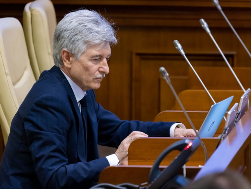 Глава финрынка Молдовы назвал 112 тысяч в месяц “минимальной зарплатой” для его сферы