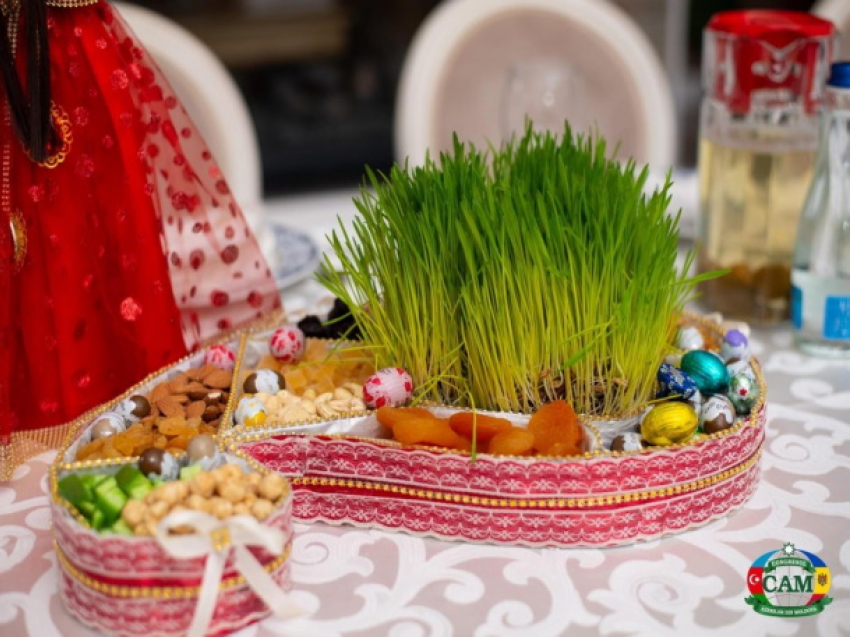 Азербайджанская община в честь Новруза вручила подарки пенсионерам и многодетным семьям