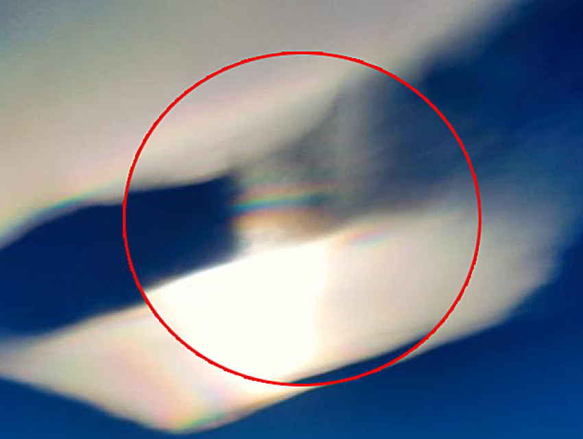 Вторжение «радужного» НЛО и загадочные следы на небе сняла на видео жительница Колорадо 