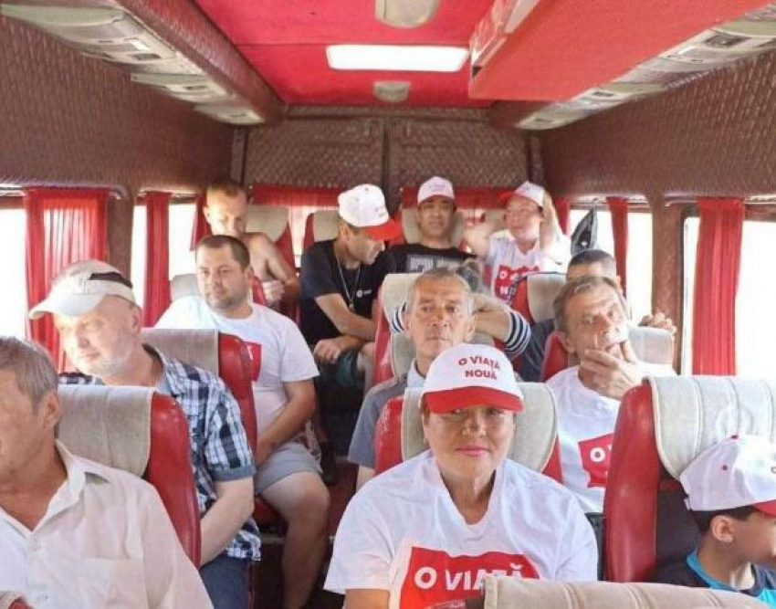 Молдова готова к протестам! Автобусы с тысячами людей направляются на ПВНС! 