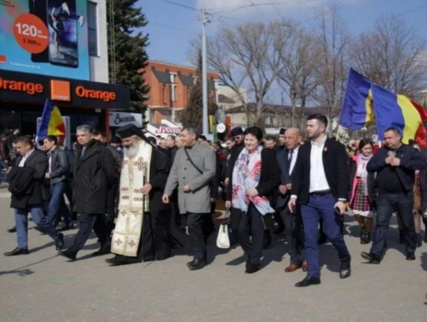 Унионисты пытаются помешать установке памятника советским пограничникам