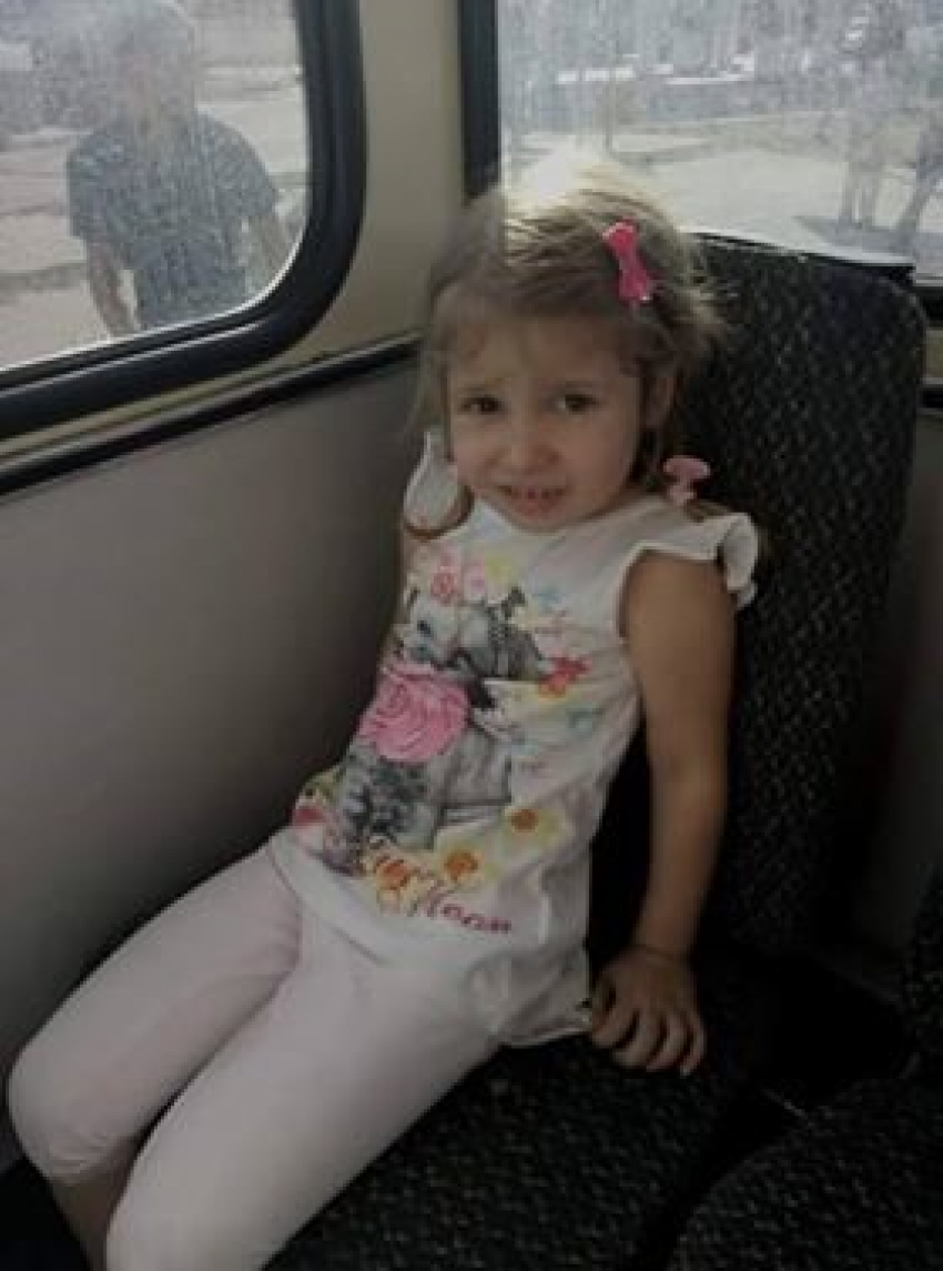 Внимание! В троллейбусе №21 в Кишиневе сегодня потерялся ребенок