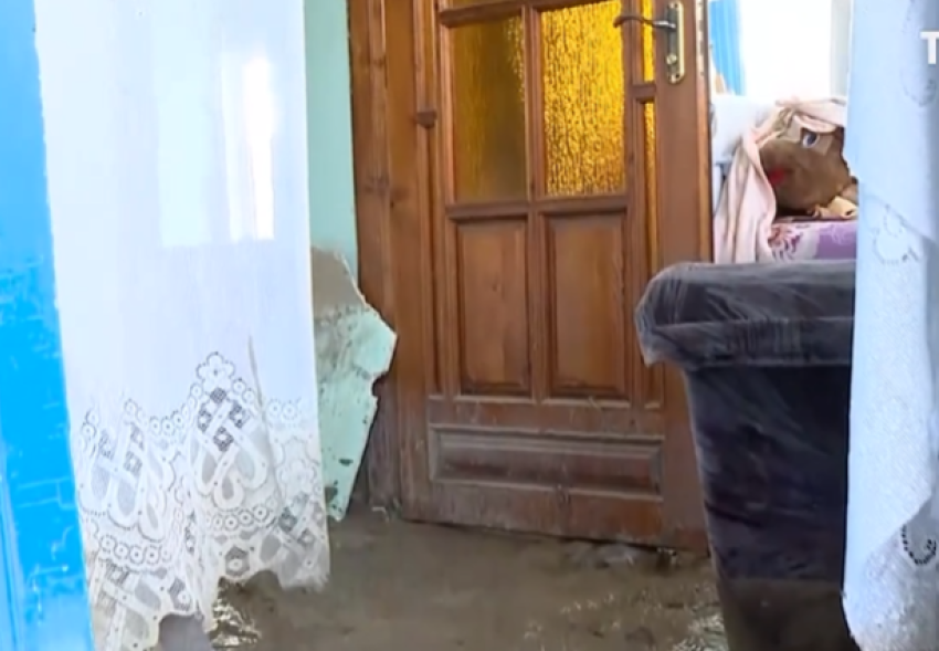 «Остались без всего»: жители затопленных сёл Каларашского района подсчитывают последствия стихии