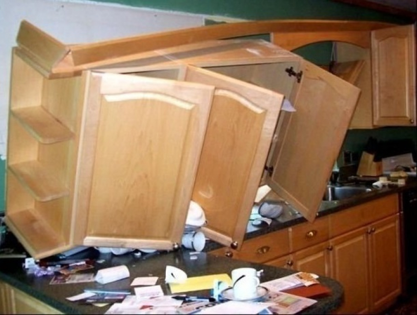 Элитную кухонную мебель с многочисленными дефектами приобрел житель Криулянского района 