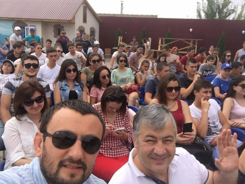 Несовершеннолетний отравился алкоголем на съезде «Новой Гагаузии» и оказался в реанимации