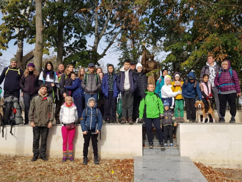 Около 40 детей приняли участие в походе по местам боевой славы Шерпенского плацдарма