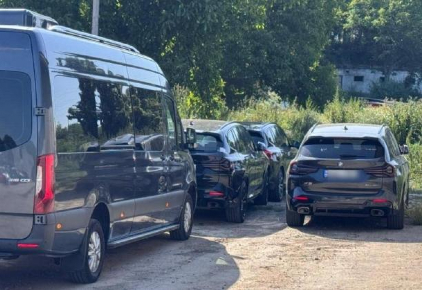 В Молдове раскрыта схема контрабанды элитных авто на сумму 3 миллиона леев
