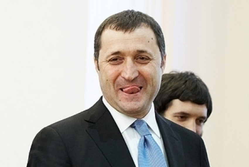 Если суд не примет решение в отношении Влада Филата до 17.15, он будет отпущен на свободу 