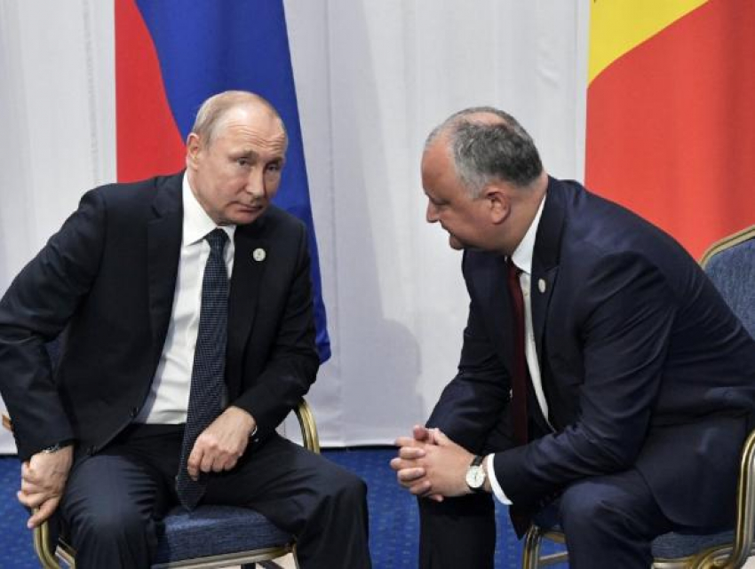Владимир Путин пообещал поддержать Игоря Додона в борьбе против узурпаторов власти