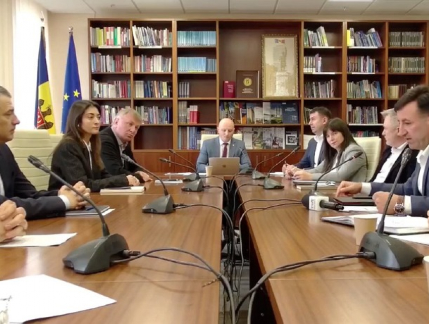 Платформа TUX: обсуждение перешло на уровень парламента, новые детали от Чернэуцану