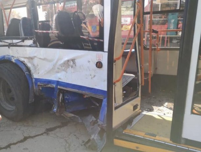 Ущерб оценен: кто оплатит ремонт троллейбуса, пострадавшего в аварии на Буюканах
